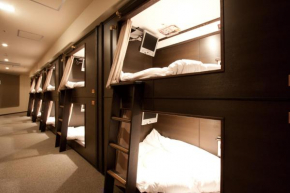 HEARTS Capsule Hotel & Spa Nakasu -Male only-